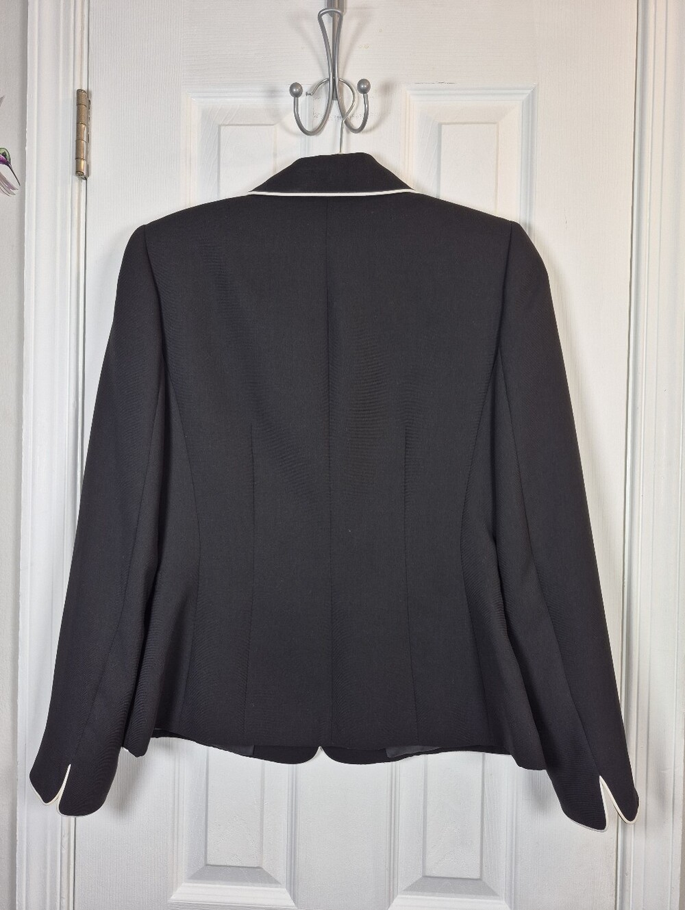TAHARI Arthur S. Levin Black White Piping Tailored Career Office Blazer 4 - Picture 3 of 7